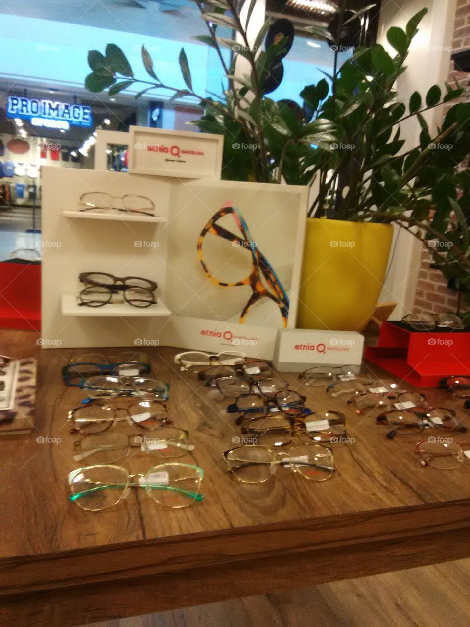 Gotta choose your glasses, choose etnia Barcelona! best quality