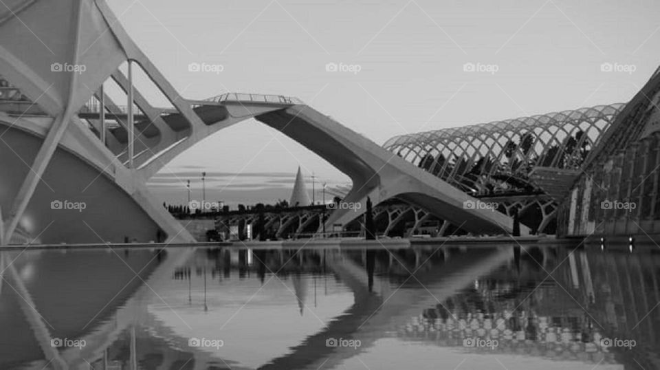 Construction#art#reflect#lake#bridge