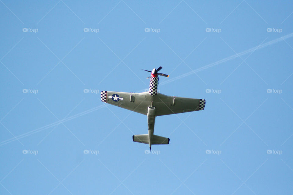 mustang aeroplane stunt airshow by dannytwotaps