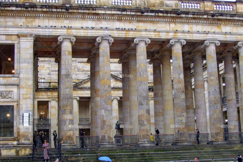 Columnas del palacio de Nariño en bogota.
