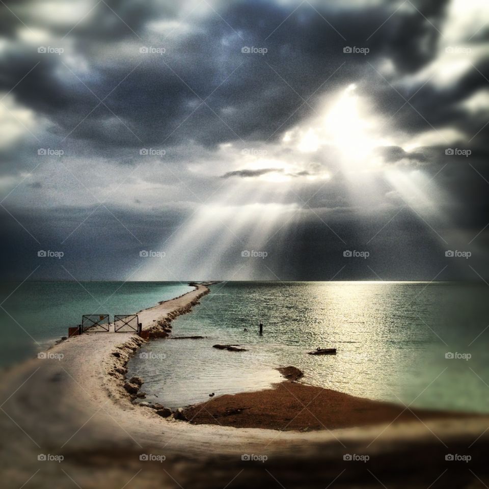 Dawn at the Dead Sea . Light on the Dead Sea 