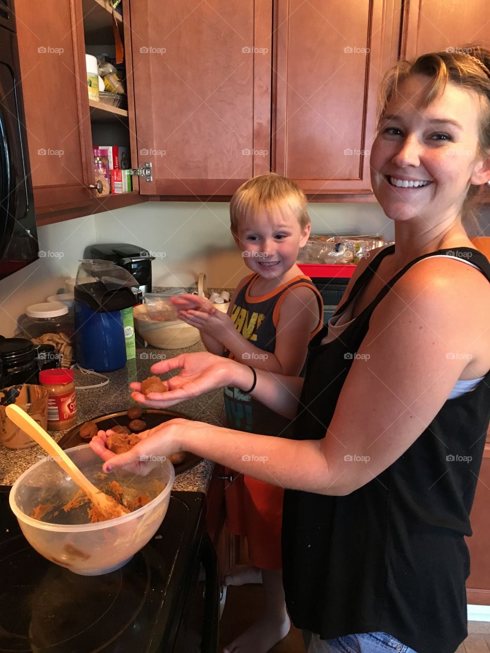 Baking cookies 