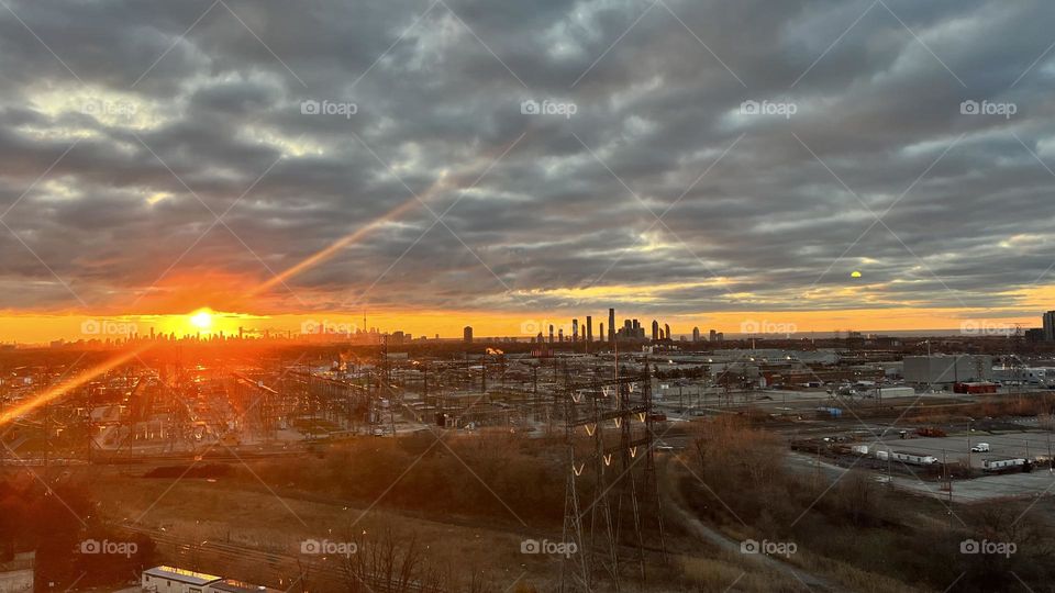 The magic moment of sunrises~ splitting the land and the sky