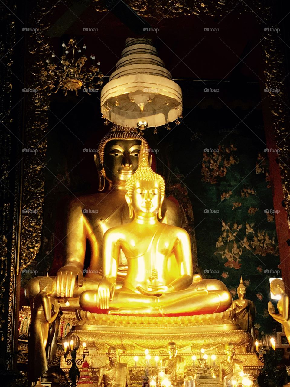 Buddha in wat baworn, bangkok, thailand