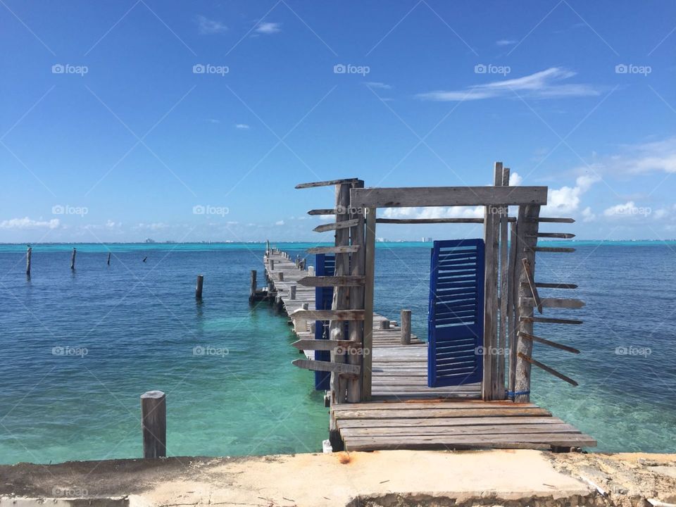 pier entrance, Isla Mujeres