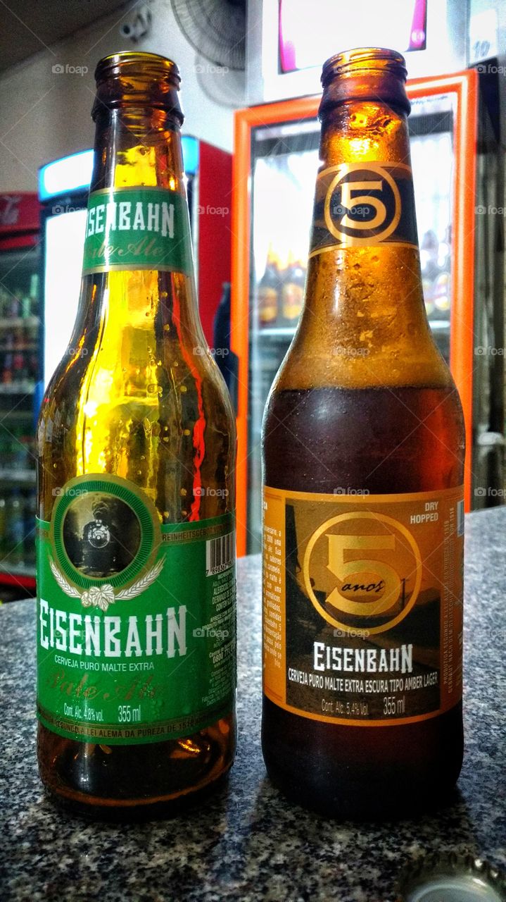 Long Neck Eisenbahn - puro malte extra, e puro malte extra escura.