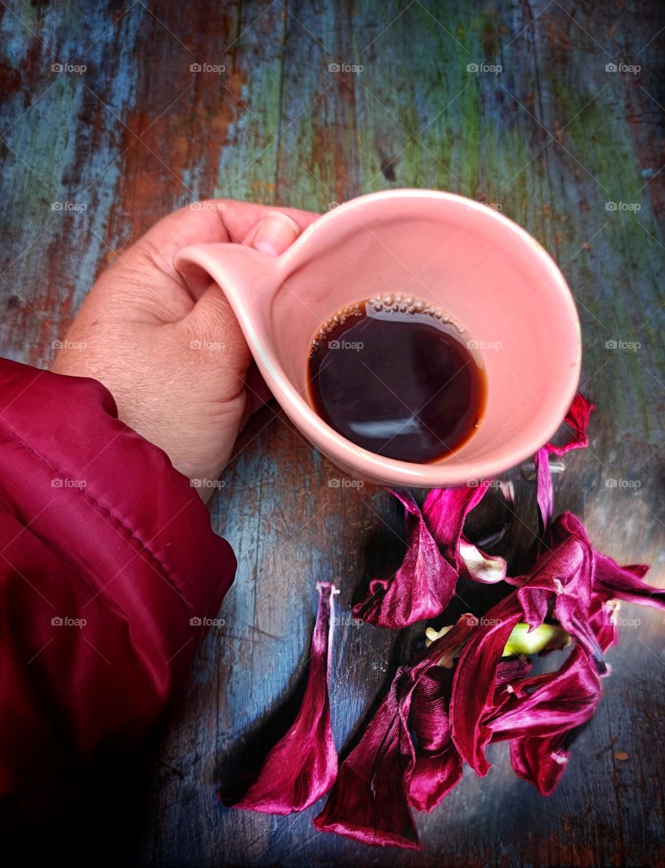 Black coffee in the mug