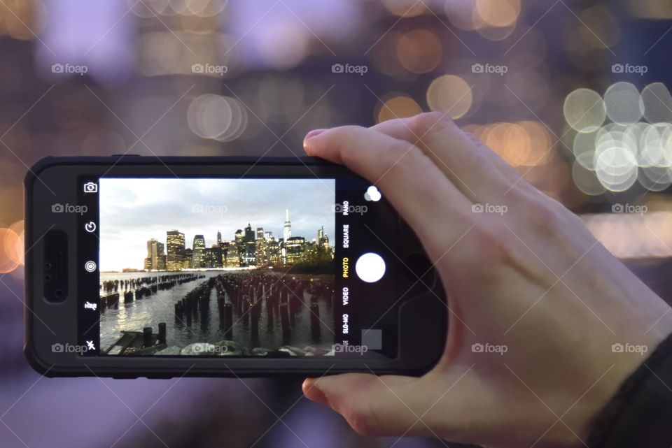 Close up screen New York Skyline 