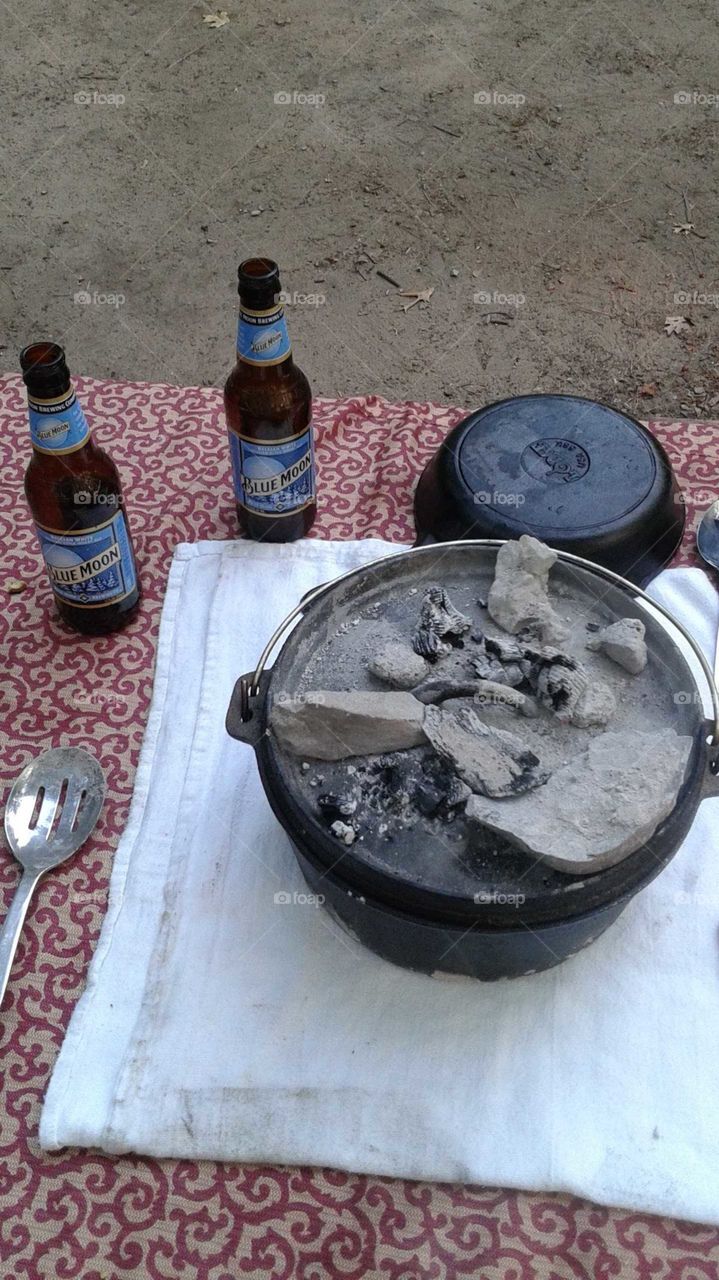Dutch oven and two cold ones