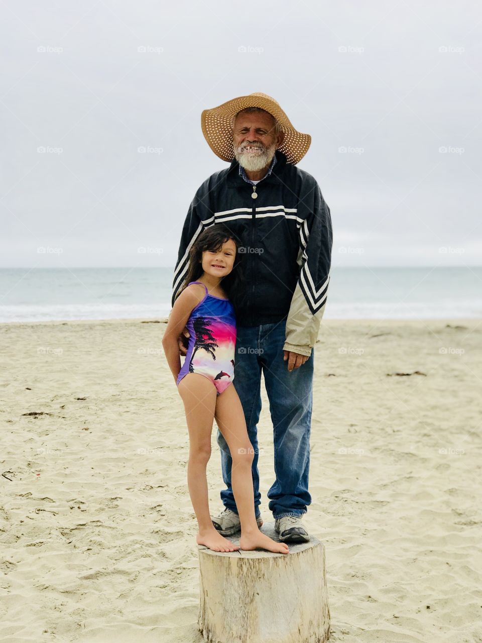 Awesome memories! With grandpa and a lady hat 😆