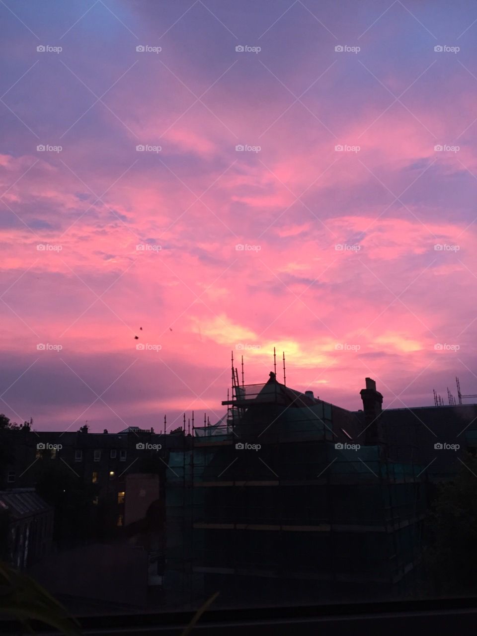 Pink sunset in Edinburgh sky 😍