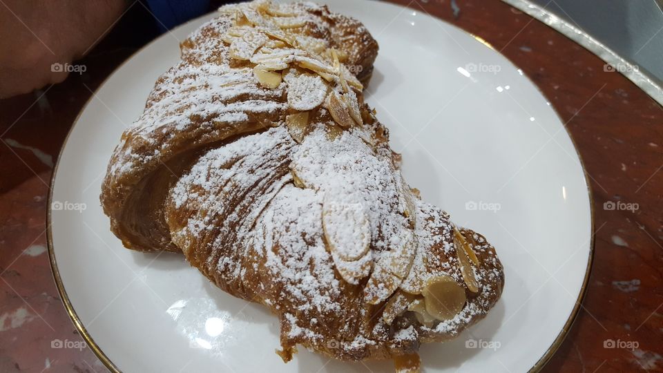 almond croissant