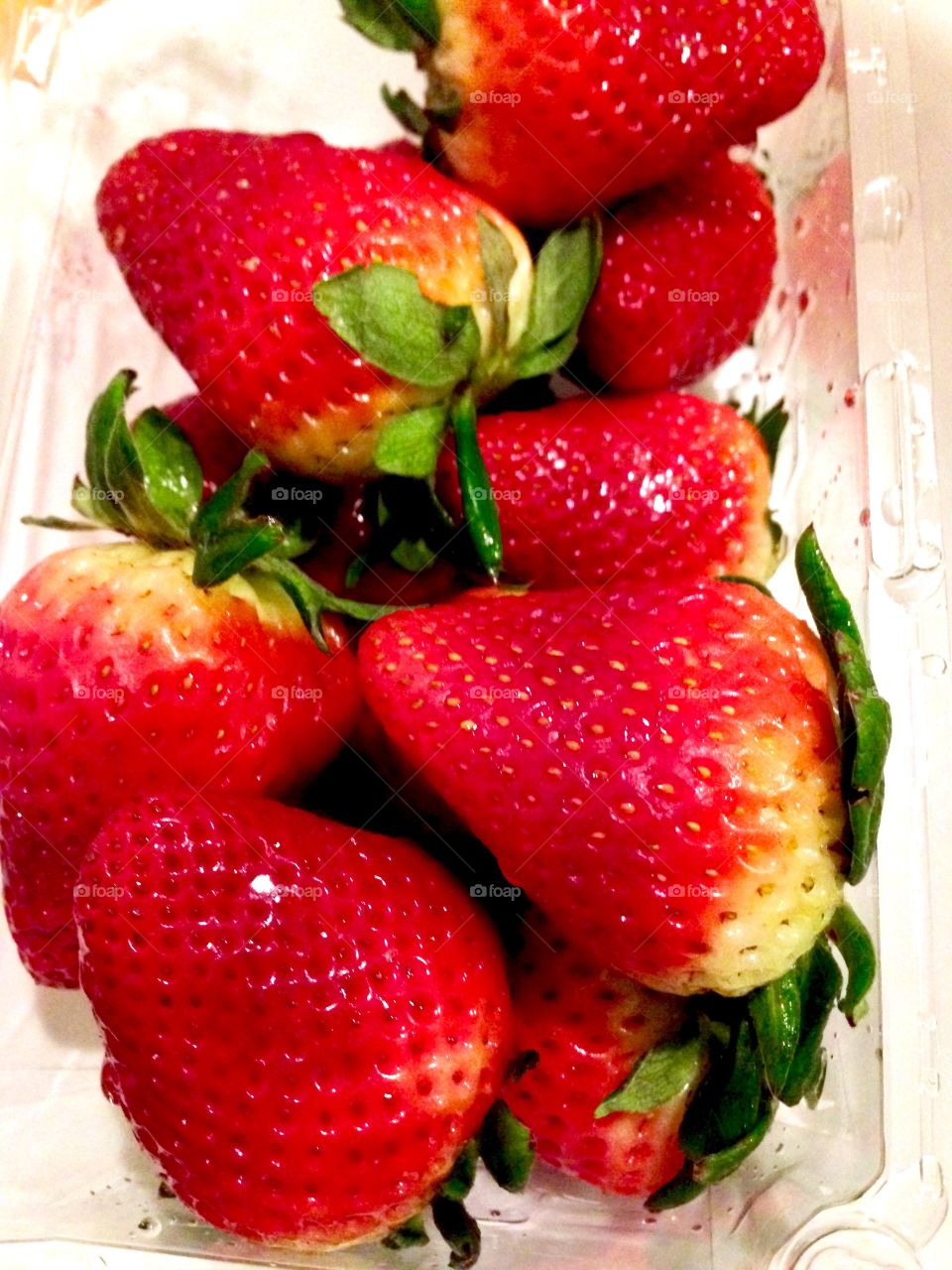 Delicious Strawberries 

Published by:
HappyBrownMonkey 
