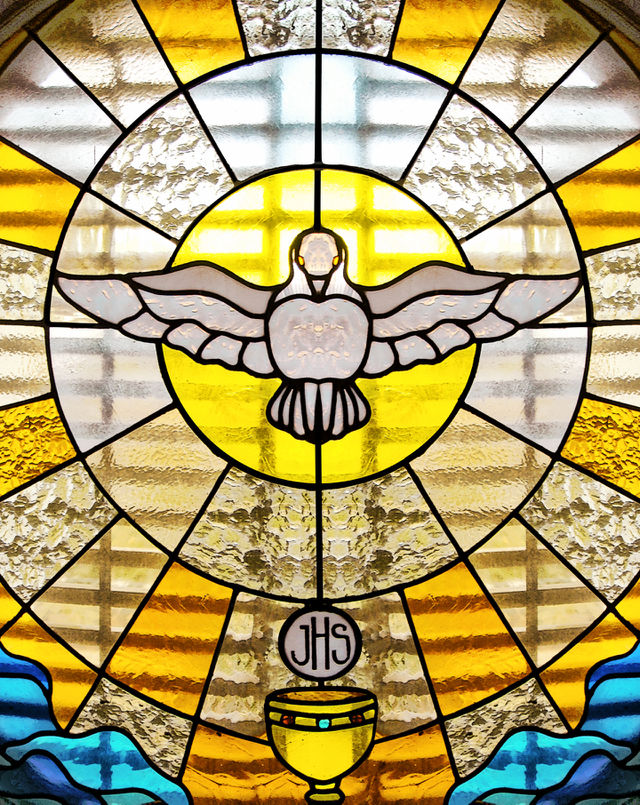 Holy spirit church vitral