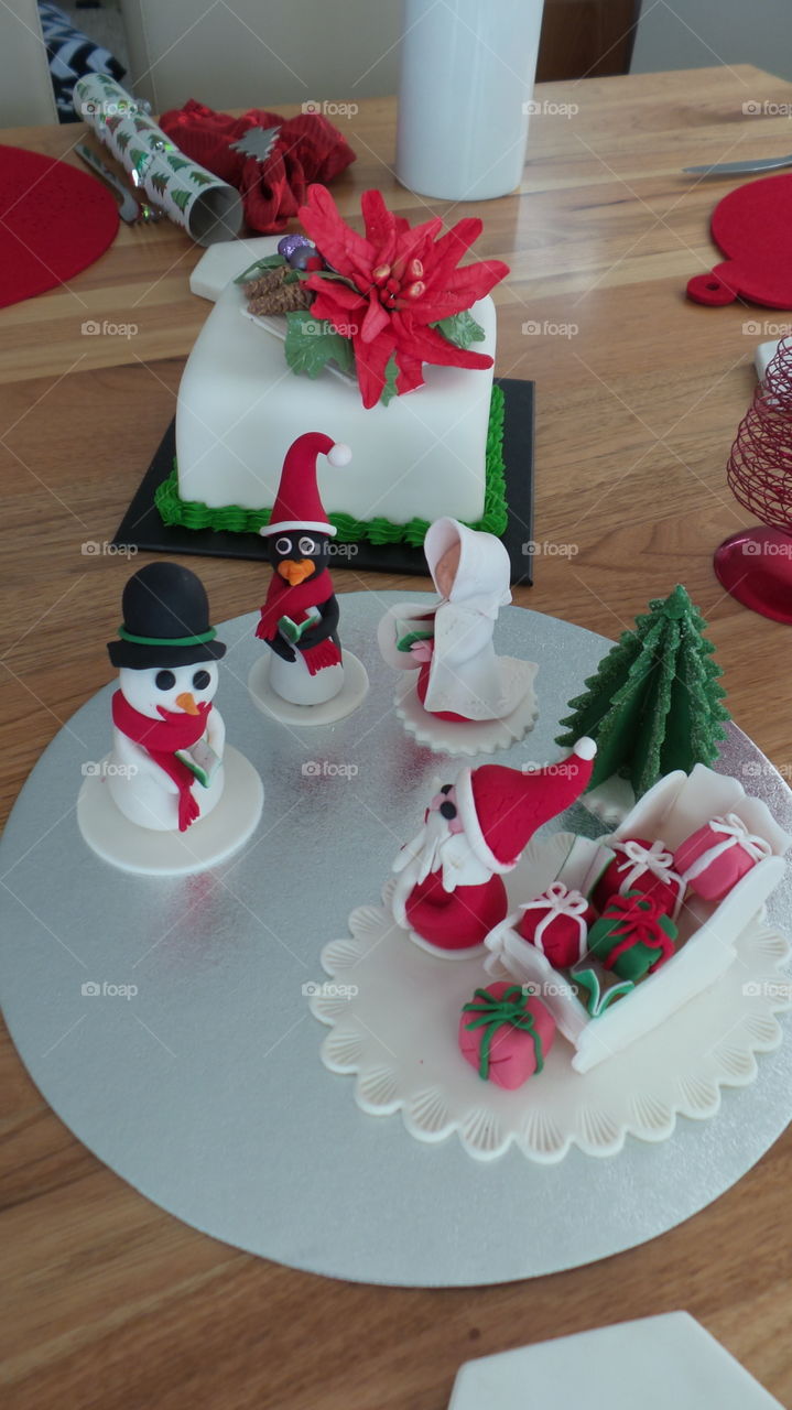 Christmas cake decorations