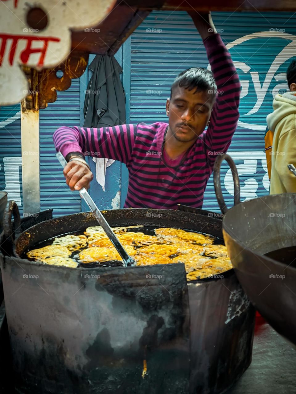 Crispy and tasty jalebi ..this is the favorite sweet of almost whole of the india