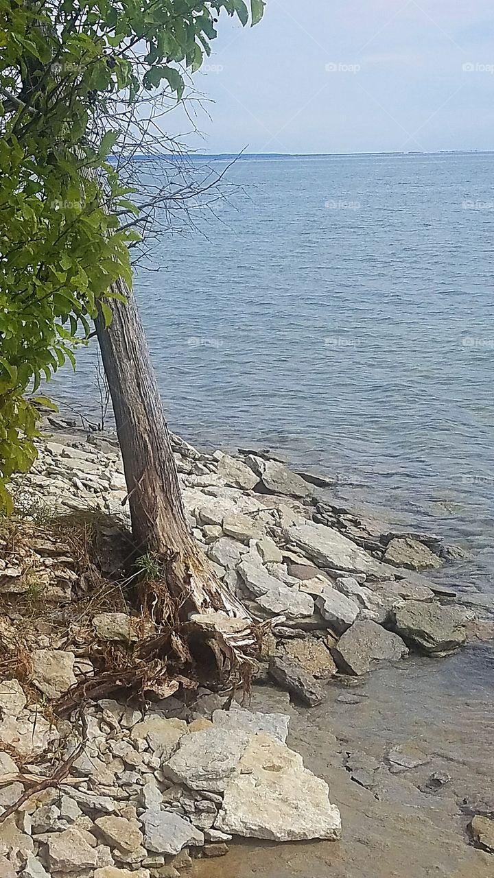 shoreline of lake Michigan in upper Peninsula