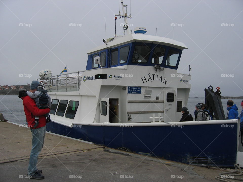 Commuting by ferry