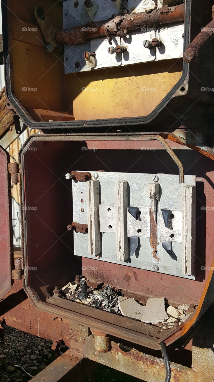 fusebox. empty