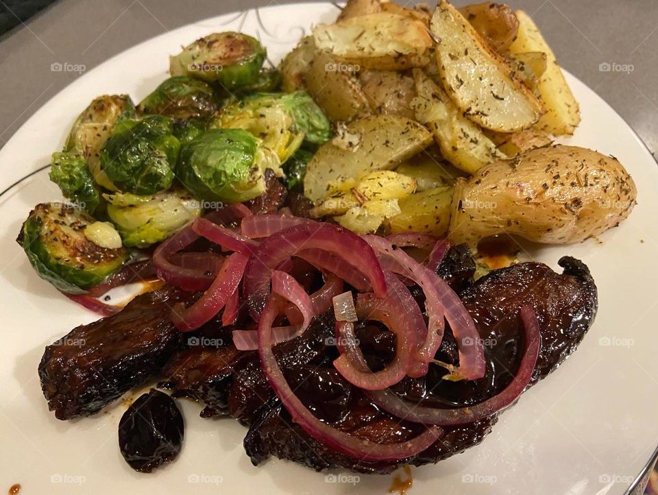 Balsamic steak and potatoes