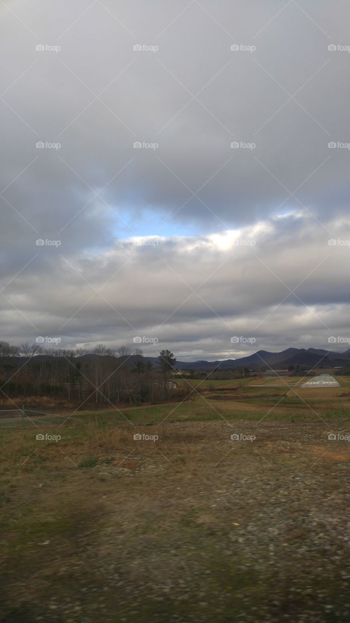 picture of the runway at the small airport in the mountains of Blairsville, Georgia