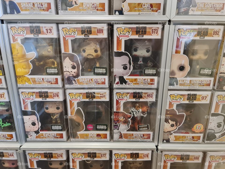Pop! vinyl Funko Walking dead amazing 2021 current " Supply Drop " collection!!