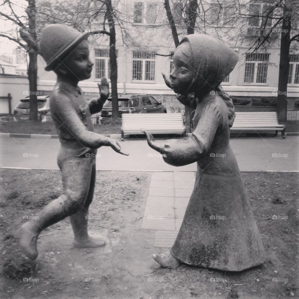 Скульптура где - то в Москве