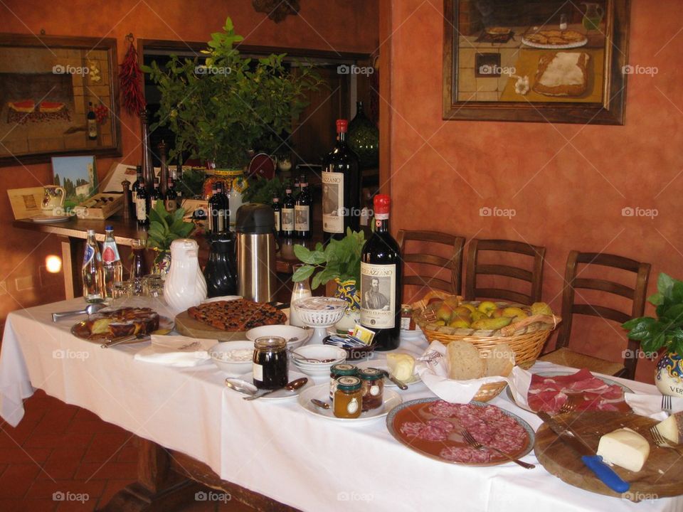 Table food wine chianti Italy