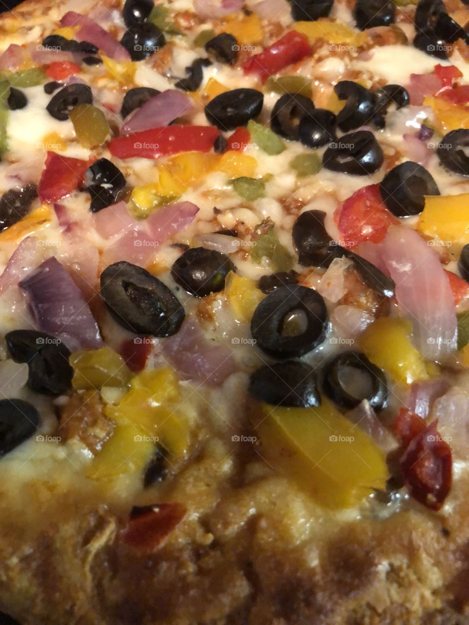 Cauliflower veggie pizza 