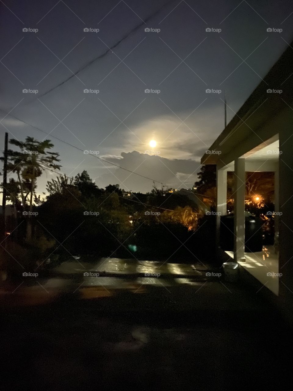 A beautiful view of the moon 🌕