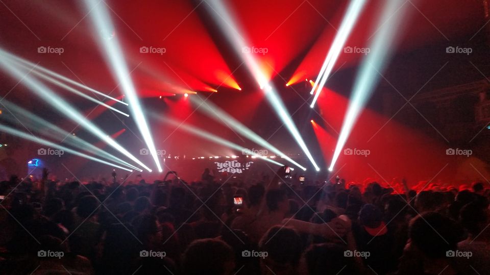 Light show. Yellowclaw and Carnage DJ set in Chicago 