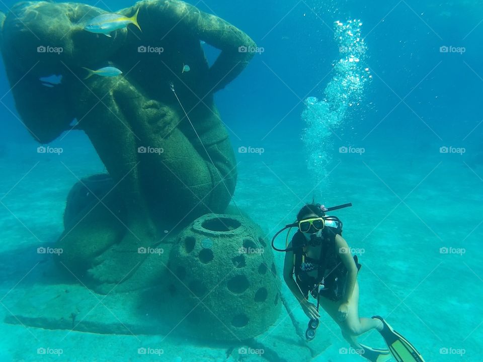 Scuba diving in Bahamas
