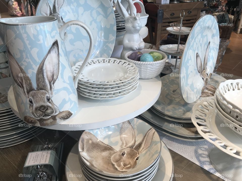 Tableware, Table, Dishware, Ceramic, Cutlery