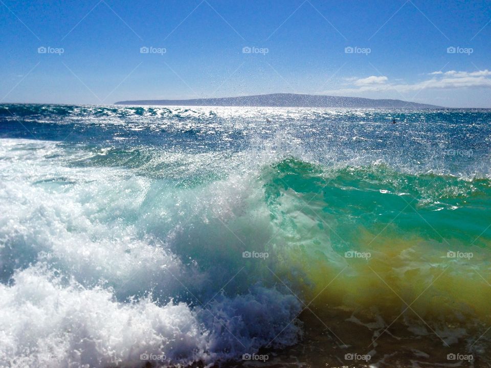 Beautiful sun light on ocean waves