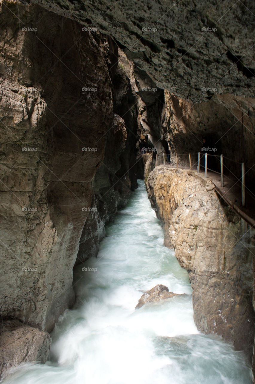 The vanishing point in the gorge