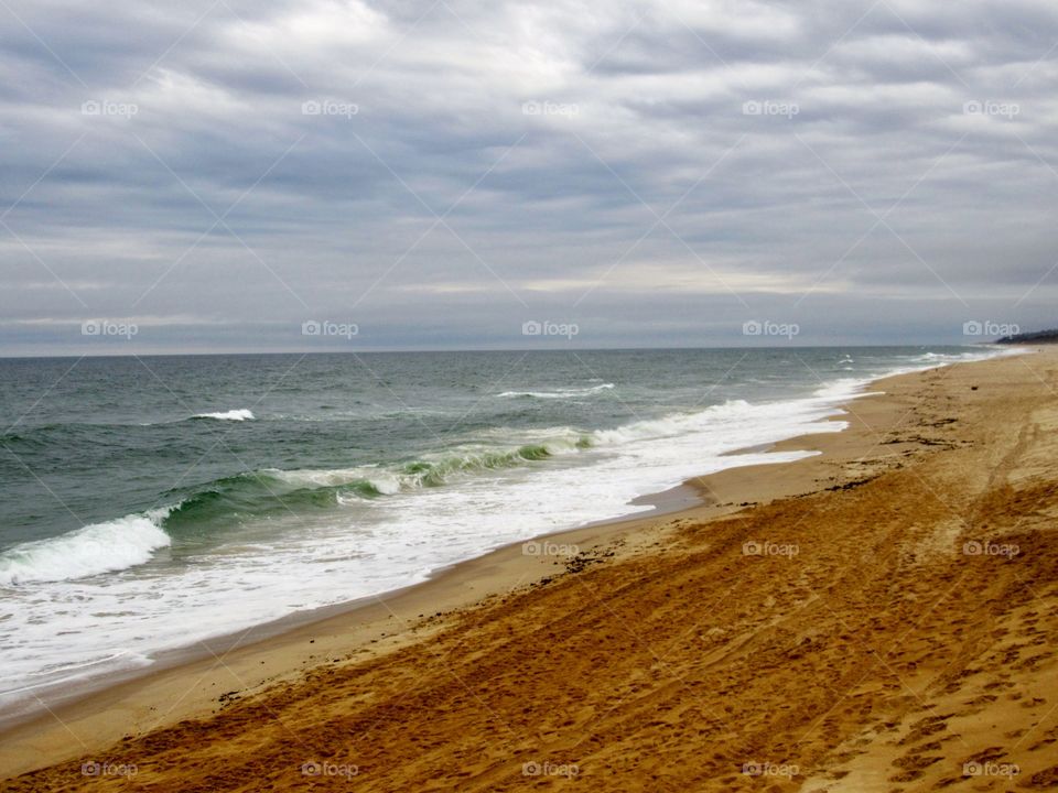 New York, Long Island, East Hampton, Beach, Water, Panoramic View, Sky, Waves, Gray clouds, Sand, 
