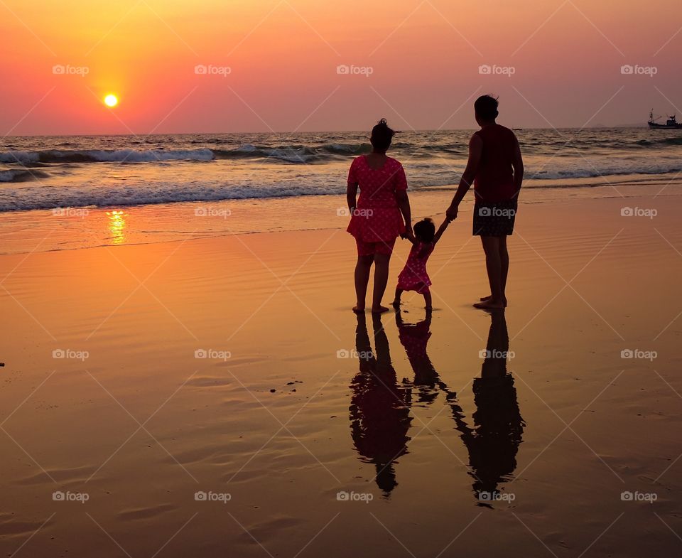 when you are in a beach city like Goa don't miss to enjoy the golden hours with your family and friends and cherish the memories forever and be thankful to God for giving you this life to witness nature's miracles. Enjoy 🙂🙂