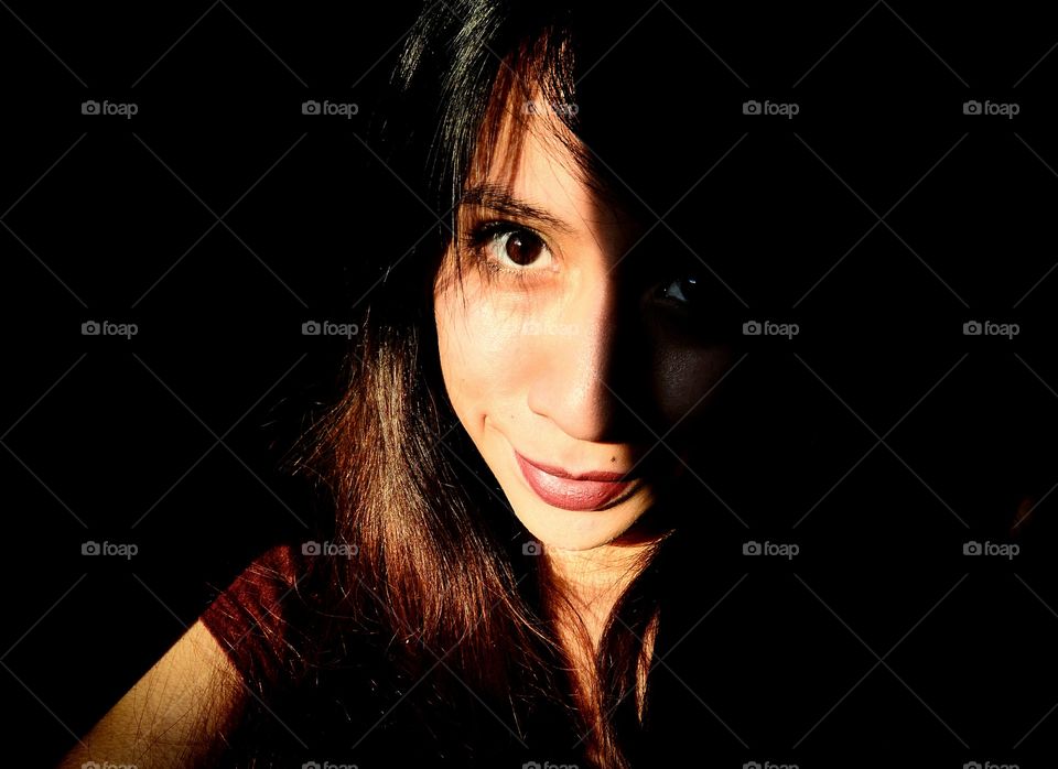 can you see wich one is my bad side?