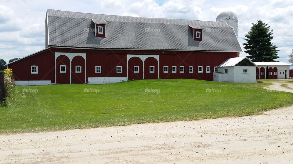 farm on corner of Earhart. love the details