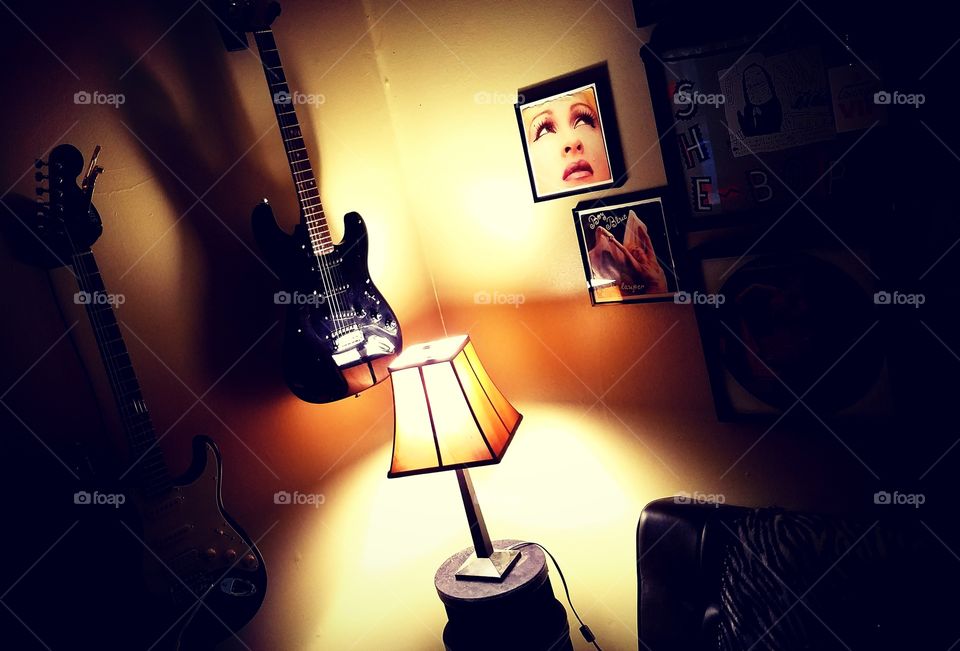 The hubby's home studio