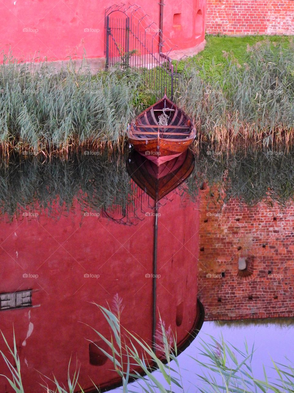 Red reflection