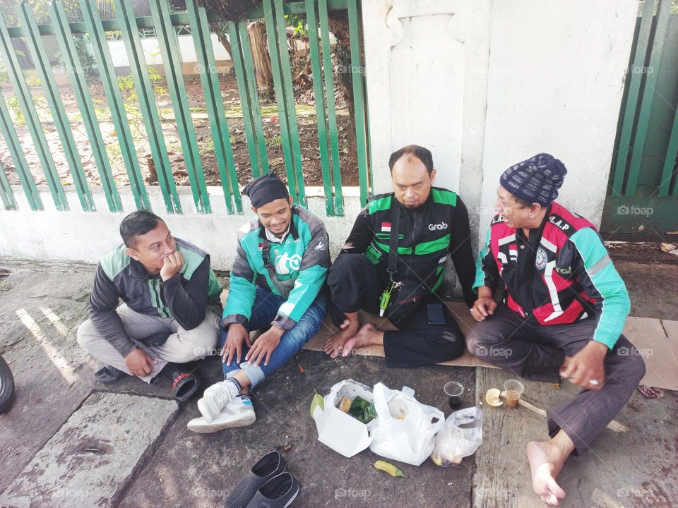 4 driver motorcycle online