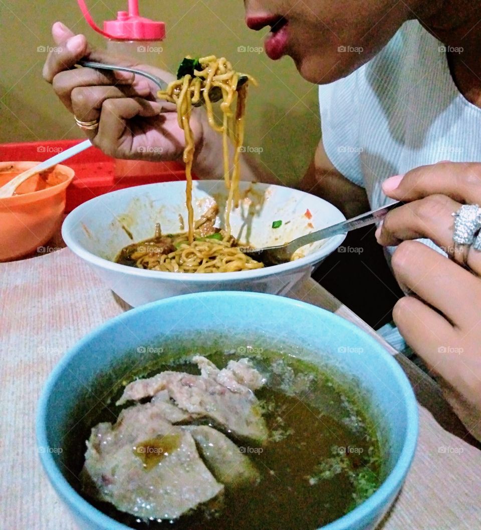 Let's enjoy the Soup. We call this soup with Bakso