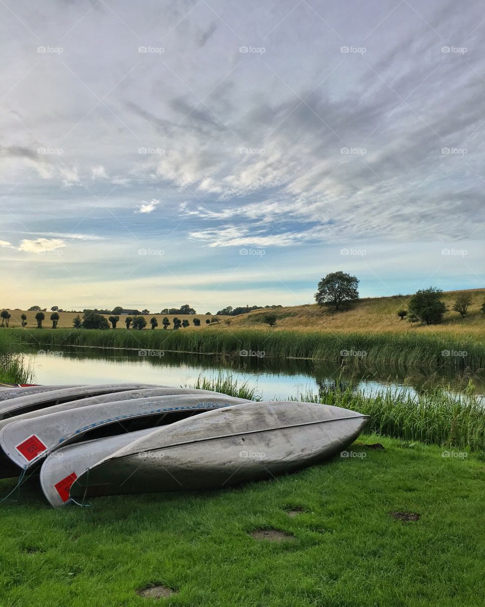 Canoes 