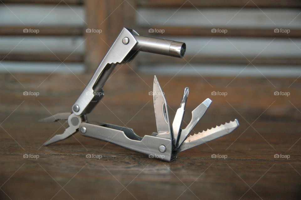 multi tool equipment