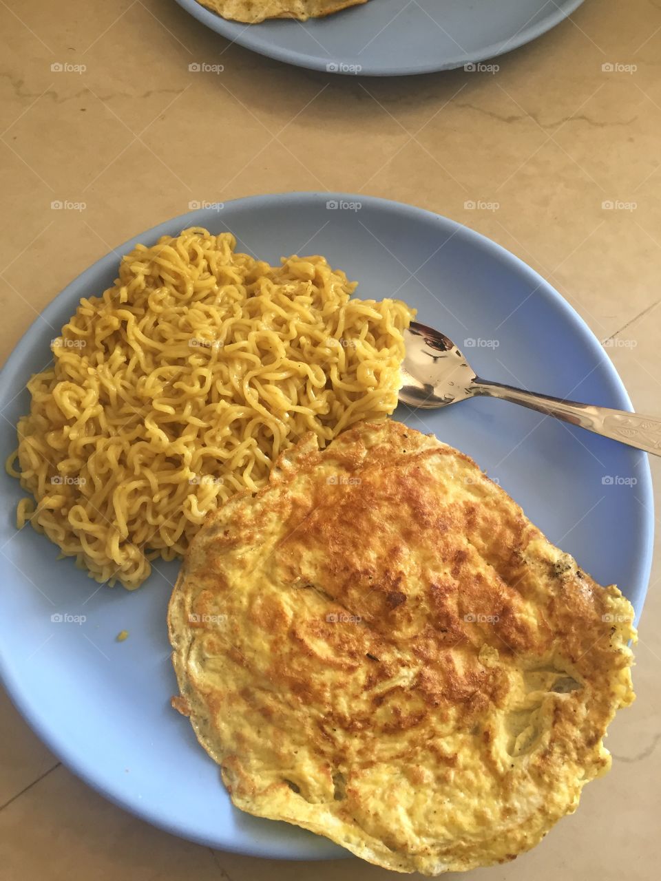 Maggi with omelette 