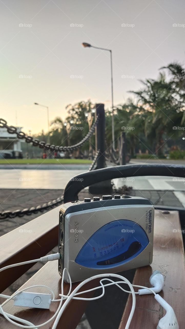 happy travel happy music