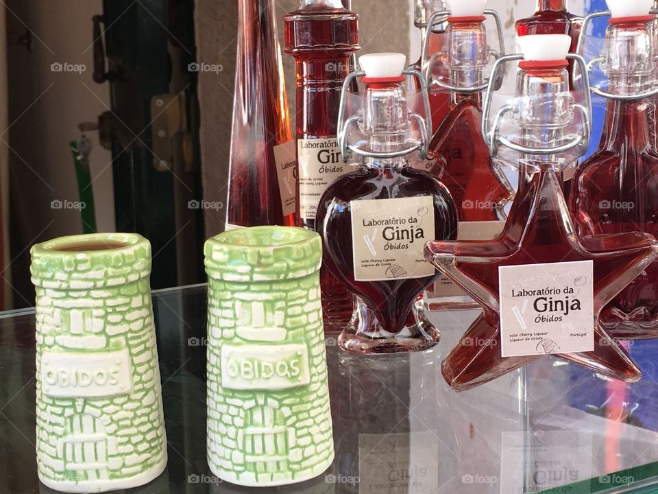 Licor de Ginja de Óbidos ( Cherry liqueur d'Obidos ) 
