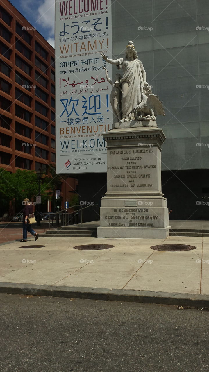religious liberty statue philly