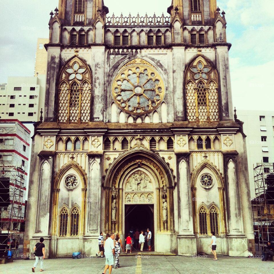 🙏🏻Correndo e Meditando:
"Ó #Senhor, que sejamos Templo do #EspíritoSanto. #Amém."
(Basílica Santo Antônio do Embaré - Santos/SP, clicada dias atrás).
⛪ 